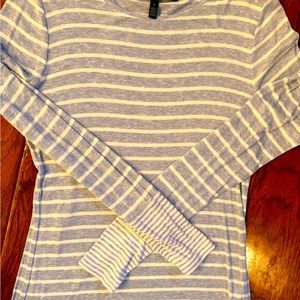 White House black market small long sleeve thin cotton shirt. Size small